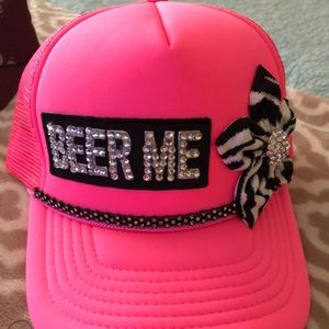 BRAND NEW BEER ME HAT